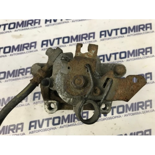 Суппорт задний правый Opel Zafira B 2005-2011 93183697
